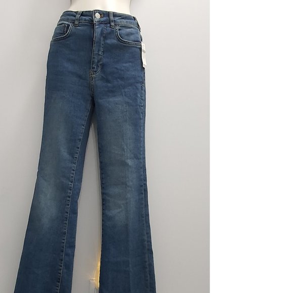 new Pilcro The Icon Flare Jeans - Picture 5 of 7